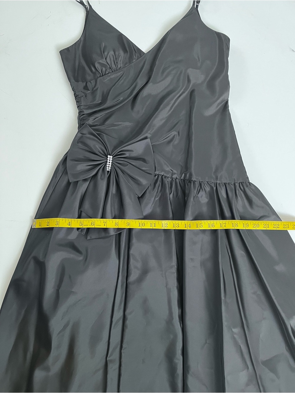 BCBG Paris Black Cocktail Dress Tulle
Underskirt /Bow w/Rhinestone SZ 8
Formal - Picture 10 of 15
